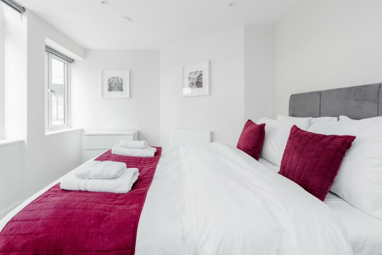 Roomspace Serviced Apartments- Walpole Court Ealing Esterno foto