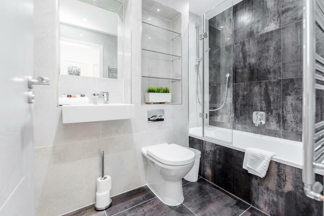 Roomspace Serviced Apartments- Walpole Court Ealing Esterno foto